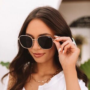 QUAY JEZABELL TWIST GOLD SMOKE